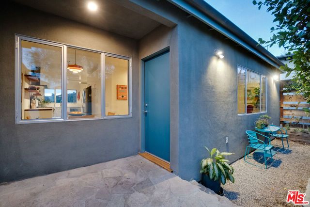 1853 Phillips Way, Los Angeles, CA 90042