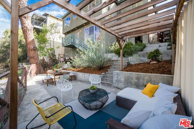 1853 Phillips Way, Los Angeles, CA 90042