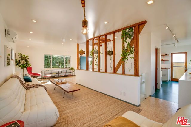 1853 Phillips Way, Los Angeles, CA 90042