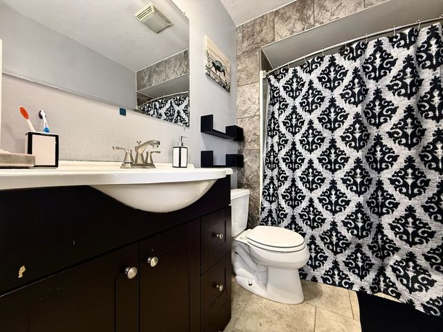 15804 Terrace Drive R03, Oak Forest, IL 60452