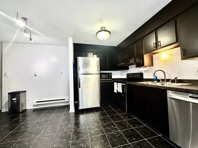 15804 Terrace Drive R03, Oak Forest, IL 60452