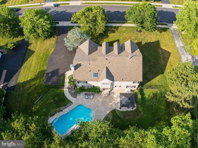 111 KNOLL DR, Collegeville, PA 19426