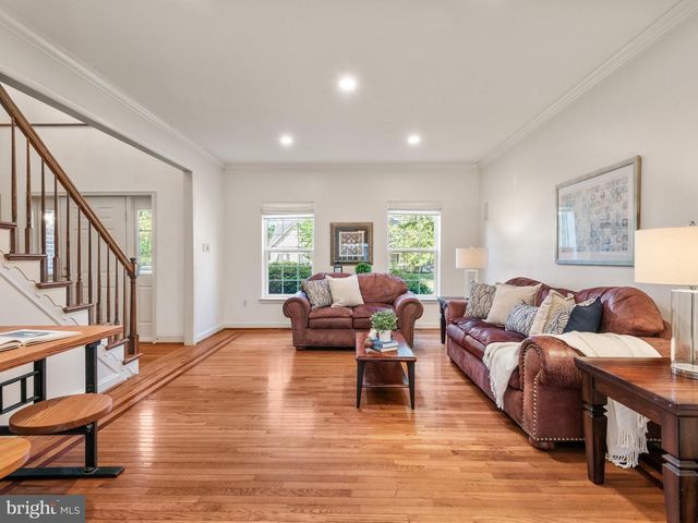 111 KNOLL DR, Collegeville, PA 19426
