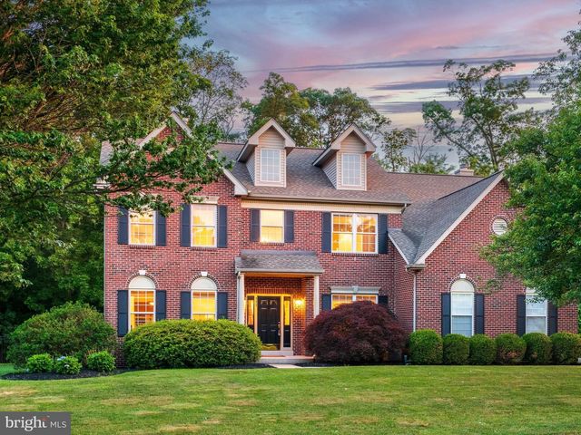 111 KNOLL DR, Collegeville, PA 19426
