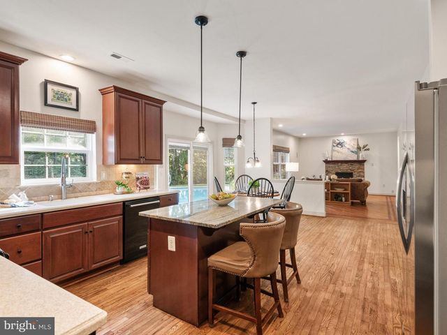 111 KNOLL DR, Collegeville, PA 19426