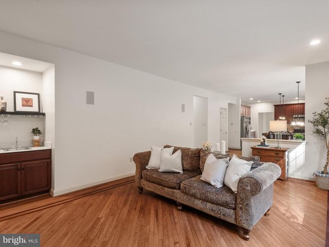 111 KNOLL DR, Collegeville, PA 19426