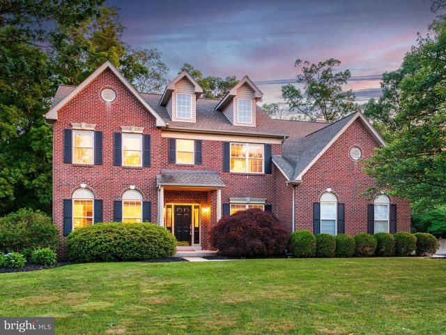 111 KNOLL DR, Collegeville, PA 19426