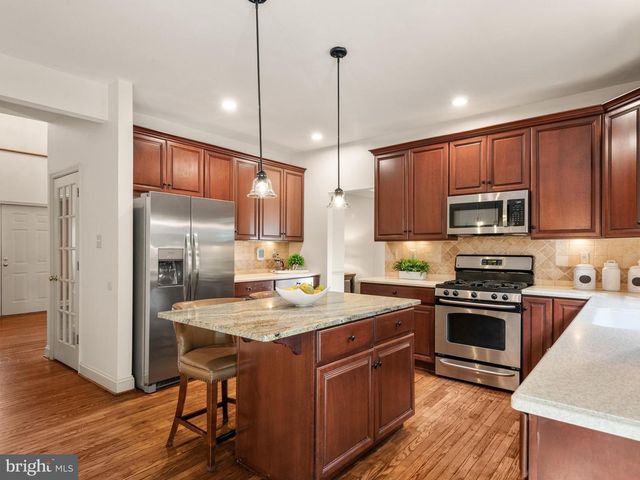111 KNOLL DR, Collegeville, PA 19426