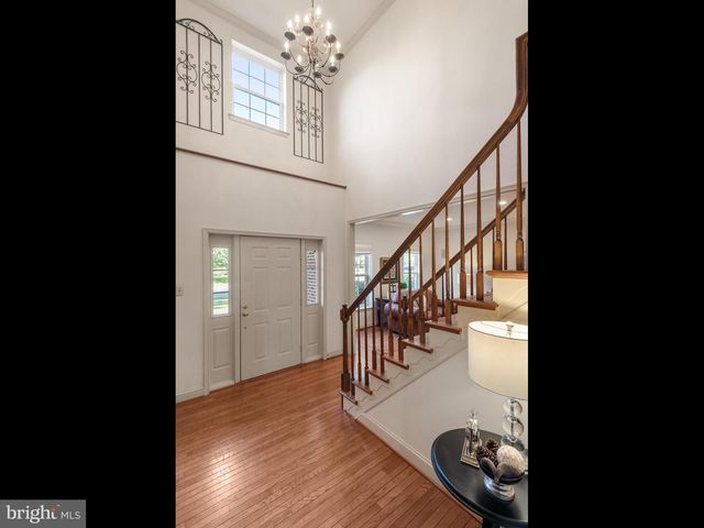 111 KNOLL DR, Collegeville, PA 19426