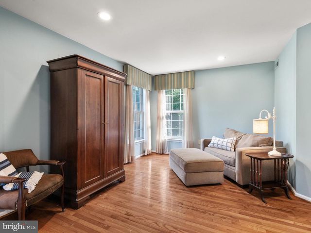 111 KNOLL DR, Collegeville, PA 19426