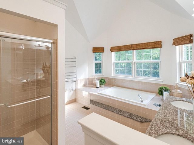 111 KNOLL DR, Collegeville, PA 19426