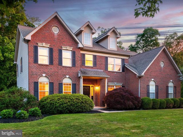 111 KNOLL DR, Collegeville, PA 19426