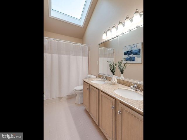 111 KNOLL DR, Collegeville, PA 19426
