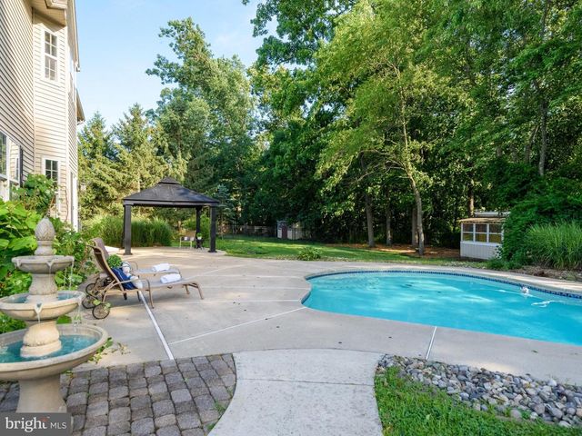 111 KNOLL DR, Collegeville, PA 19426