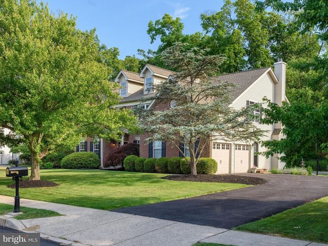111 KNOLL DR, Collegeville, PA 19426