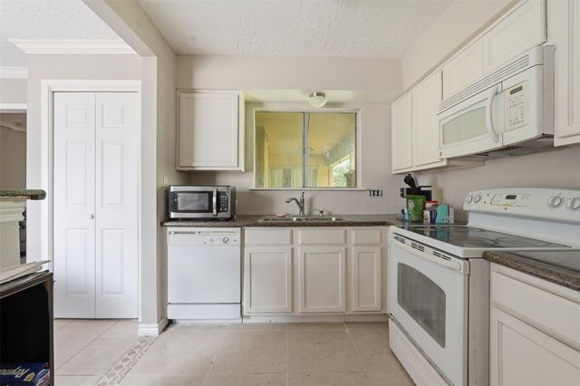 13811 Flagstone Drive, Houston, TX 77041