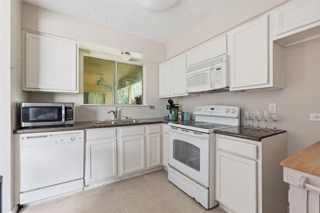13811 Flagstone Drive, Houston, TX 77041