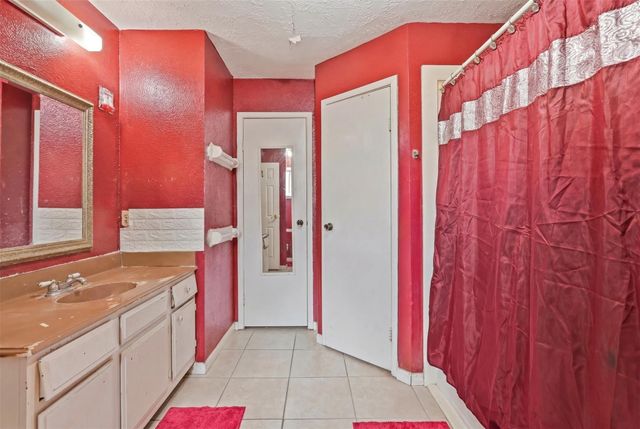 13811 Flagstone Drive, Houston, TX 77041