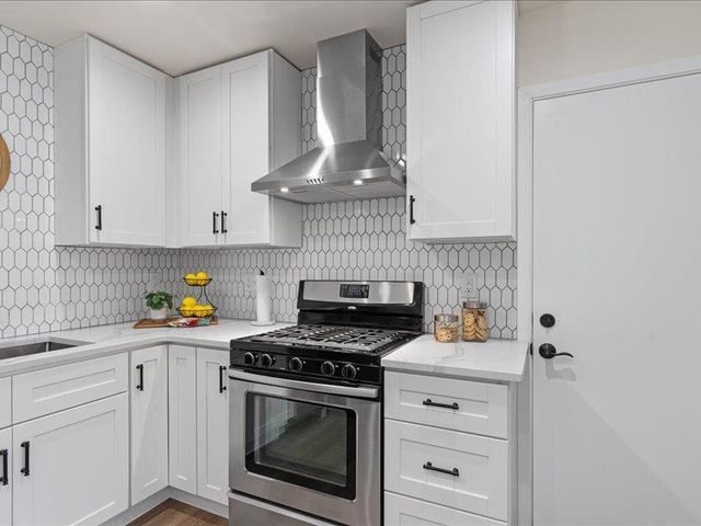 1312 Hyman LN, Austin, TX 78742