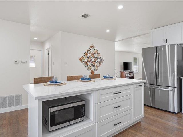 1312 Hyman LN, Austin, TX 78742