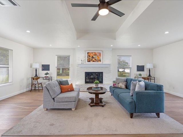 1312 Hyman LN, Austin, TX 78742