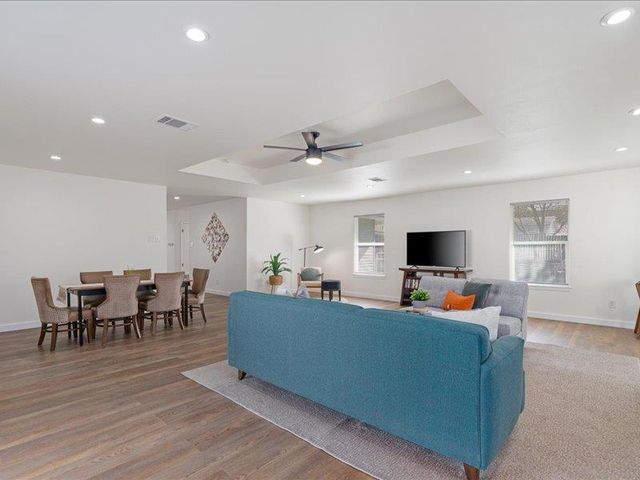 1312 Hyman LN, Austin, TX 78742