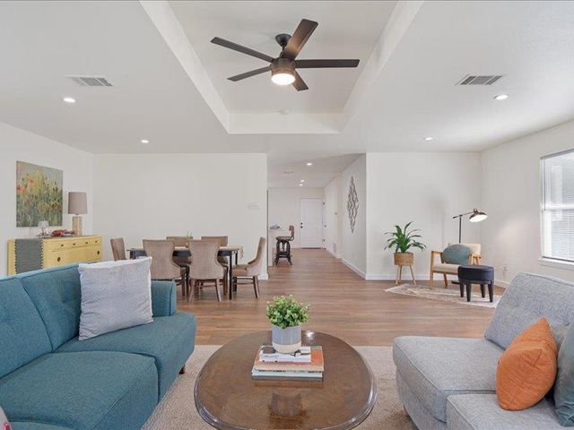 1312 Hyman LN, Austin, TX 78742