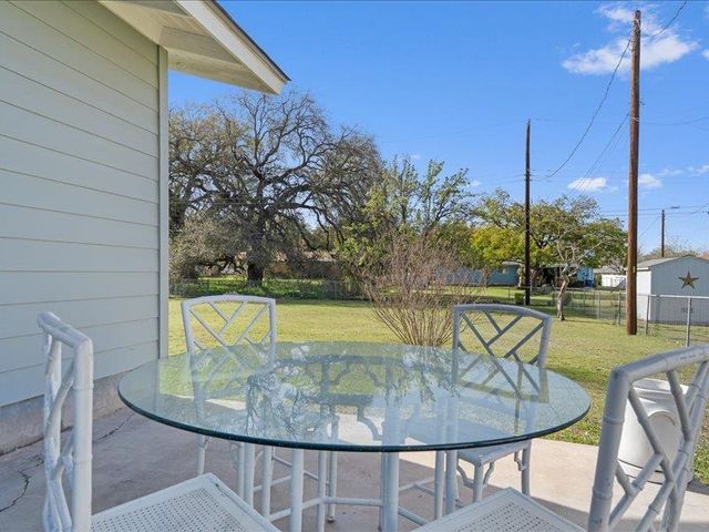 1312 Hyman LN, Austin, TX 78742