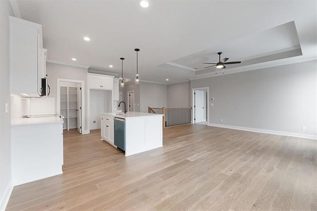 24948 W 94th Place, Lenexa, KS 66227