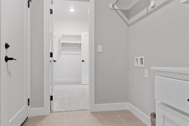 24948 W 94th Place, Lenexa, KS 66227