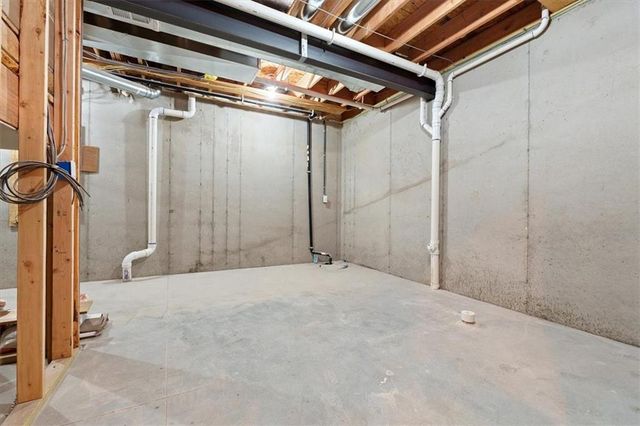 24948 W 94th Place, Lenexa, KS 66227