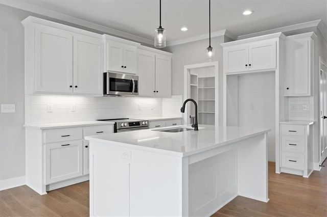 24948 W 94th Place, Lenexa, KS 66227