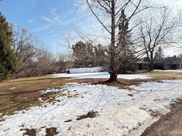 1322 N Monroe Street, Lapeer, MI 48446