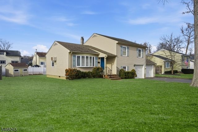 14 Pembrook Dr, Kenilworth Boro, NJ 07033