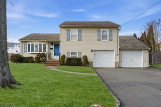 14 Pembrook Dr, Kenilworth Boro, NJ 07033