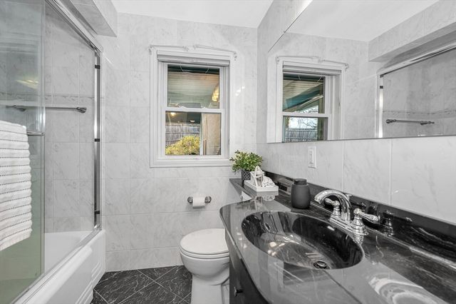 65 Ripley Rd, Medford, MA 02155