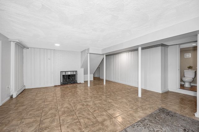 65 Ripley Rd, Medford, MA 02155