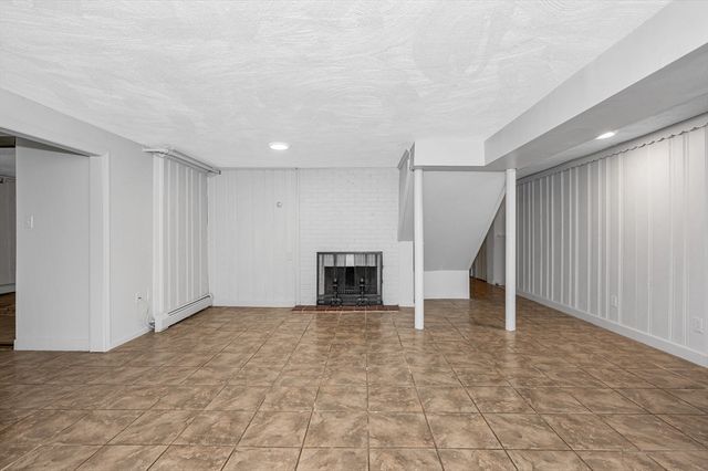 65 Ripley Rd, Medford, MA 02155