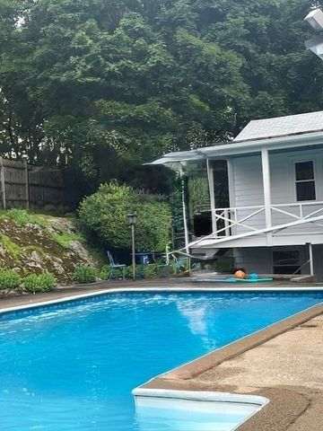 65 Ripley Rd, Medford, MA 02155