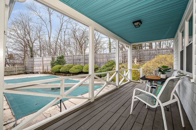 65 Ripley Rd, Medford, MA 02155