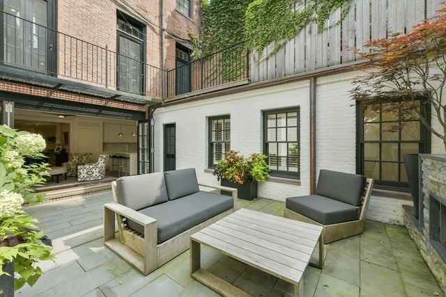 75 Hancock St, Boston, MA 02114