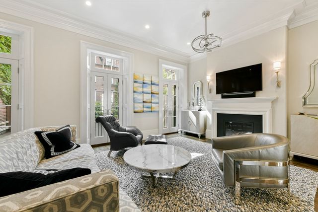 75 Hancock St, Boston, MA 02114