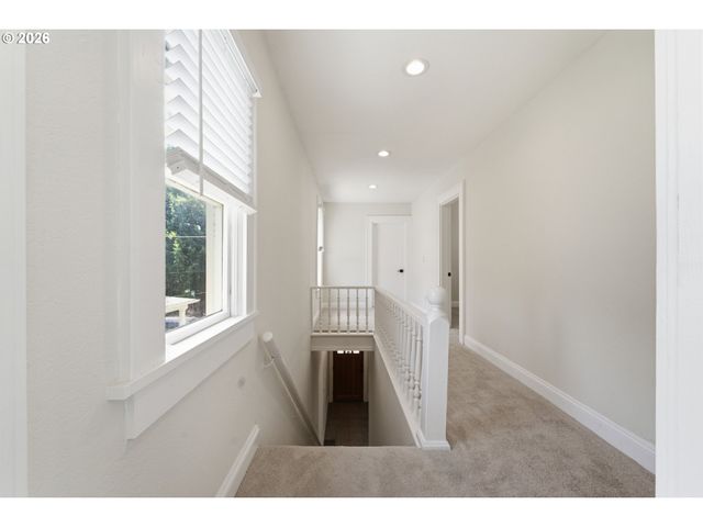 73 Ne HANCOCK St, Portland, OR 97212