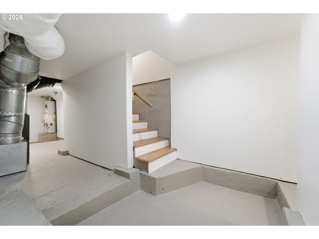 73 Ne HANCOCK St, Portland, OR 97212
