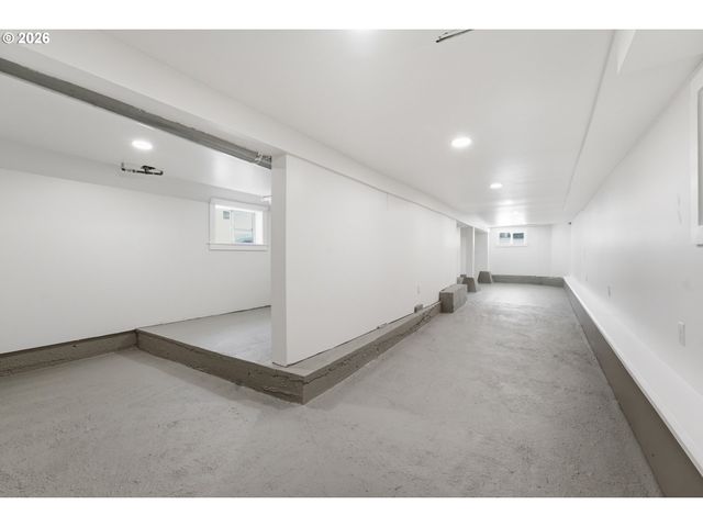 73 Ne HANCOCK St, Portland, OR 97212