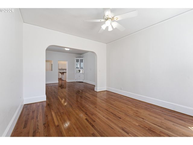 73 Ne HANCOCK St, Portland, OR 97212