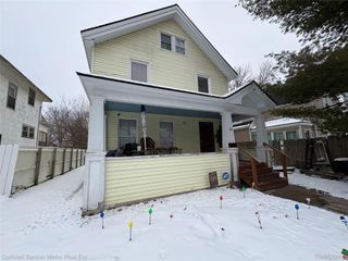 22 Steinbaugh Court, Pontiac, MI 48341