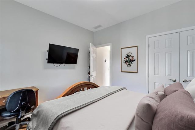 211 Graymist Path, Loganville, GA 30052