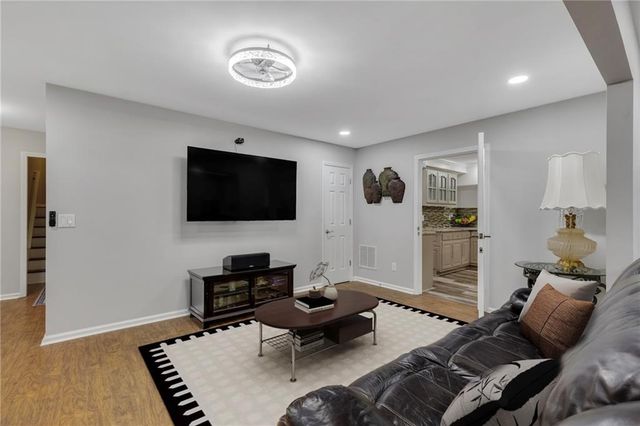 211 Graymist Path, Loganville, GA 30052