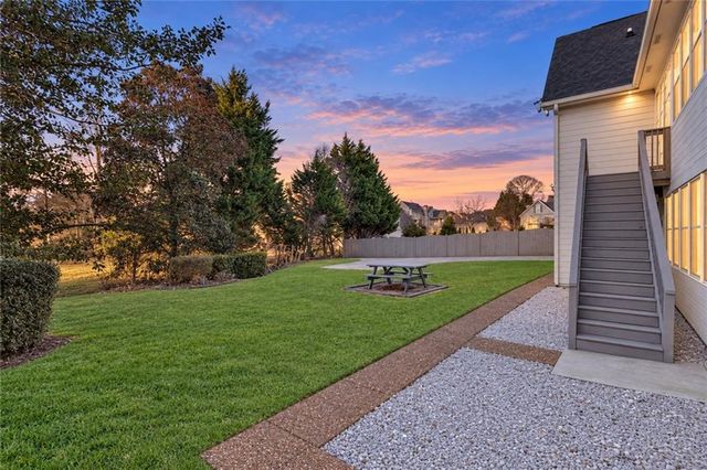 211 Graymist Path, Loganville, GA 30052